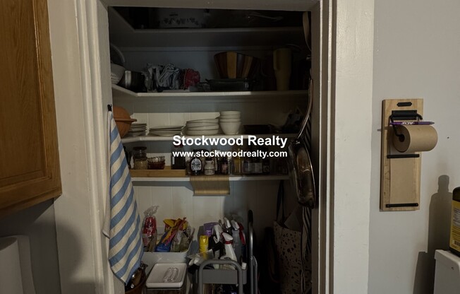 25 WOODWARD ST