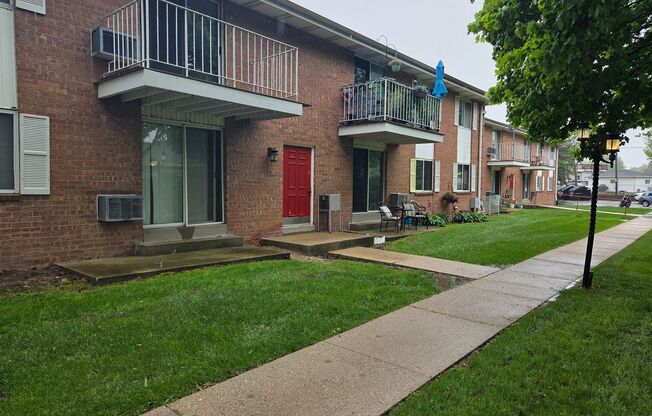 6500 6520 HOWARD AVE