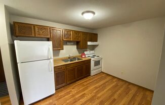 2 beds, 1 bath, 860 sqft, $765