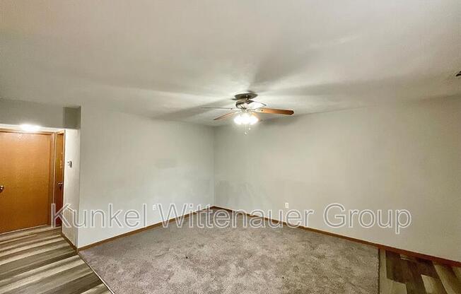 1810 2 JAMESTOWN RD