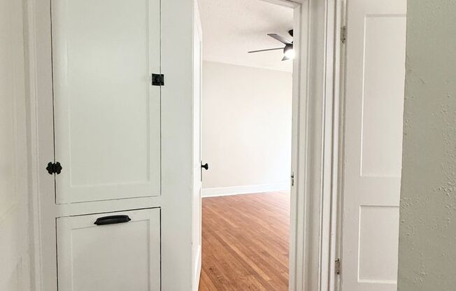 2 beds, 1 bath, $1,275, Unit B3607