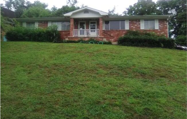 Newly updated 3 bed 2 bath off Hwy 58 $500 off first months rent!!!