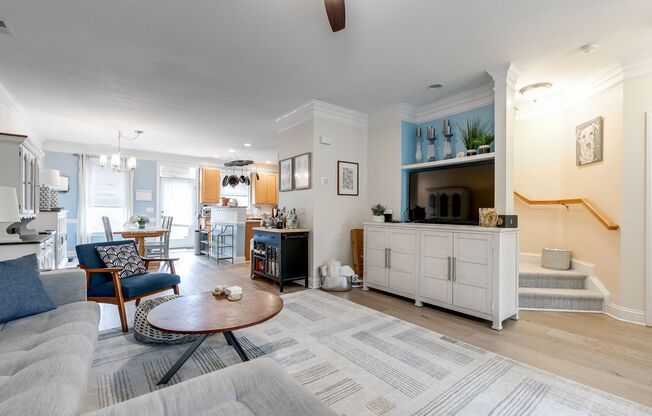 Gorgeous 3 Bedroom Townhome in Oregon Hill ***Available Early September***