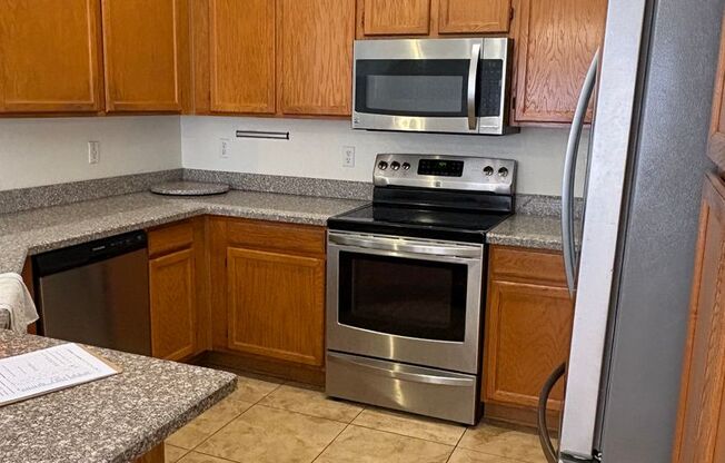 Beautiful 3 bedroom, 2 bathroom home in a Prime Tempe location