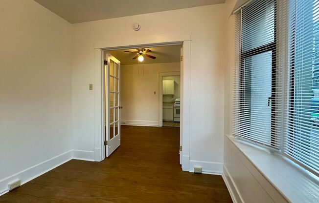 2 beds, 1 bath, 609 sqft, $1,995, Unit 106