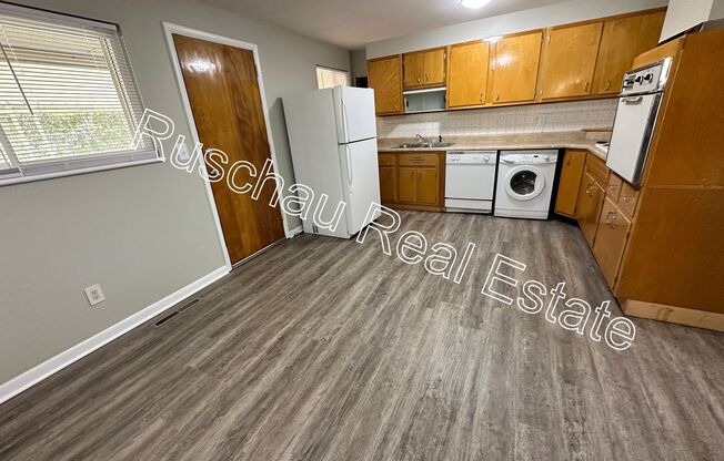 3 beds, 1 bath, $1,345