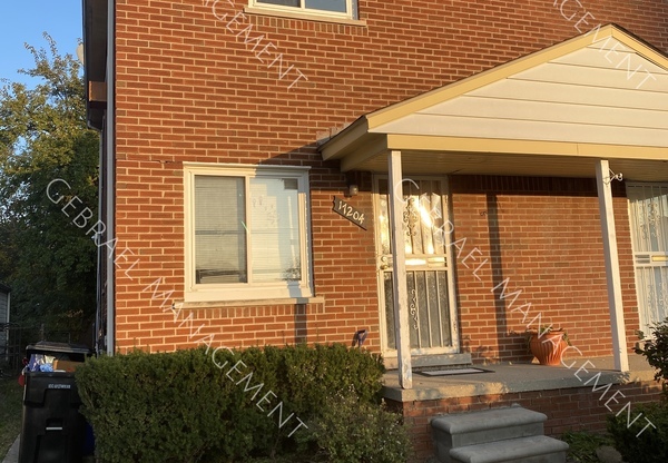 17204 BIRCHCREST