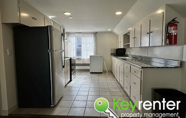 1 bed, 1 bath, 700 sqft, $1,500, Unit Unit A (Upstairs)