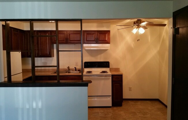 1 bed, 1 bath, 595 sqft, $889, Unit 1615-04