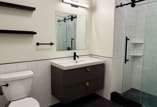 1 bed, 1 bath, 716 sqft, $1,597, Unit 612