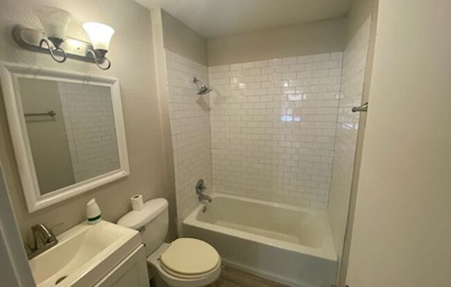 3 beds, 2 baths, $1,350