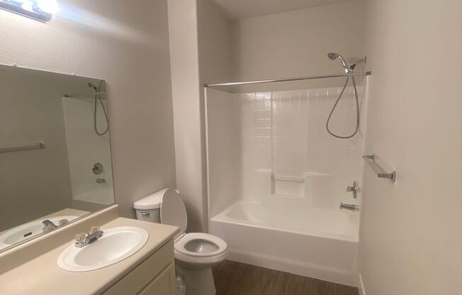 1 bed, 1 bath, $1,400, Unit 2058