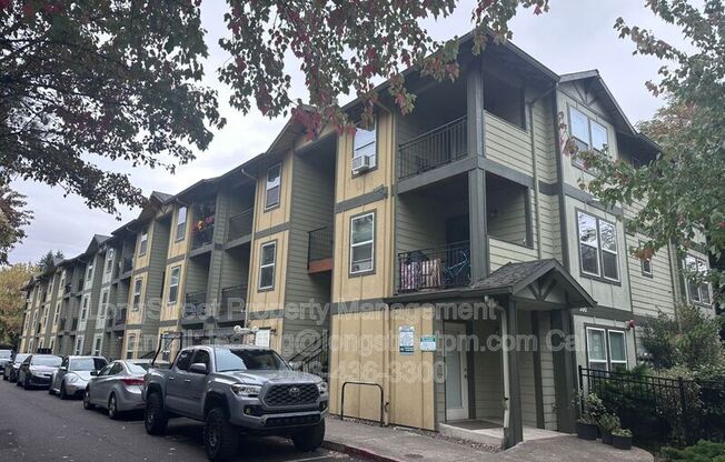 300 SE 148 AVE