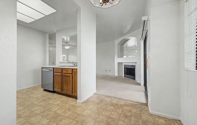 1 bed, 1 bath, $1,175, Unit Unit 1019