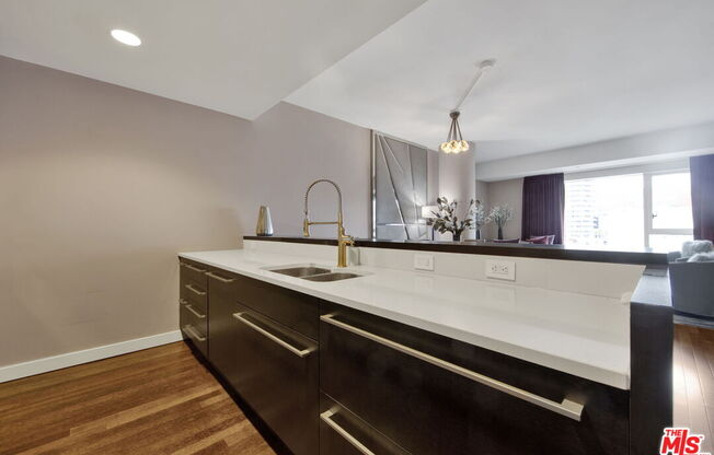 1 bed, 2 baths, 1,410 sqft, $5,000, Unit 6F