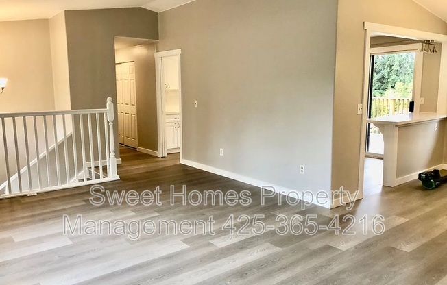 11235 80 AVE NE
