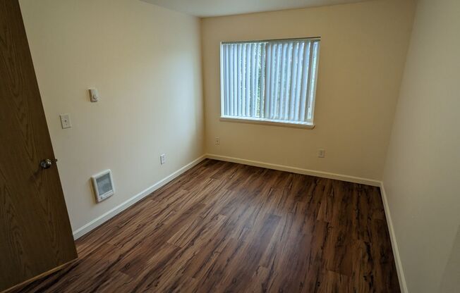 2 beds, 1 bath, 750 sqft, $1,195, Unit 20