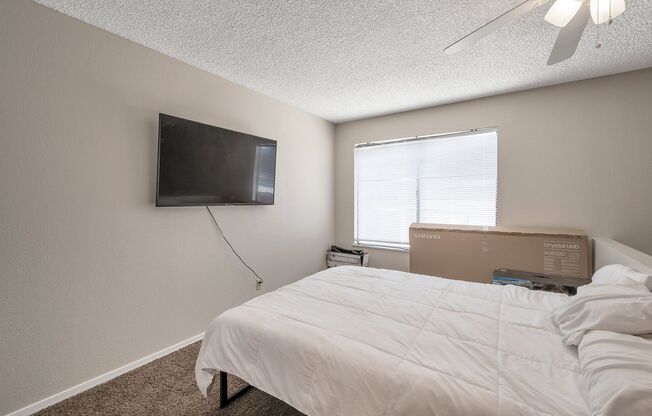 2 beds, 1 bath, $1,845, Unit Unit 902