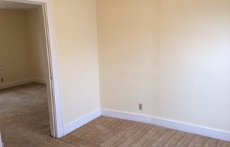 623 W Creighton Ave