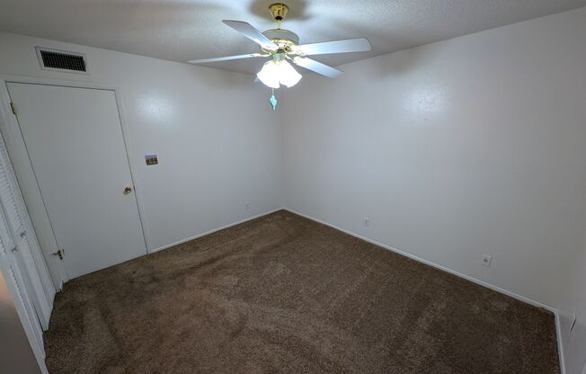 2 beds, 1 bath, $1,550, Unit Unit 303A