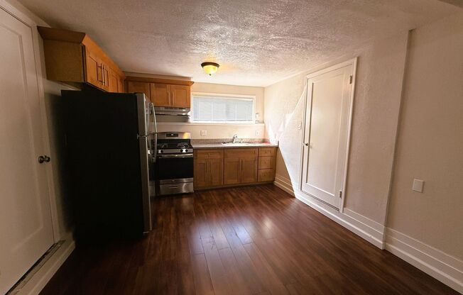 2200-2202 Browning Street