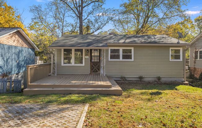 Bright 3-Bedroom in West Asheville with Fenced Yard & Workshop Potential. 6-Month or 12-Month Leases Considered.