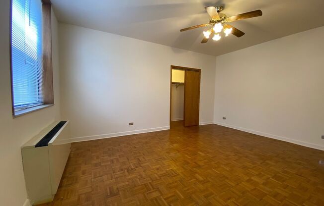 Studio, 1 bath, 300 sqft, $1,545, Unit 620-202