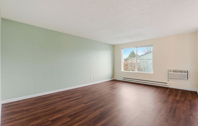 1 bed, 1 bath, 770 sqft, $1,325, Unit 58