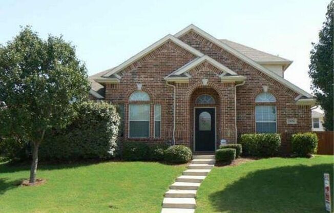 Adorable Home In Rockwall ISD!