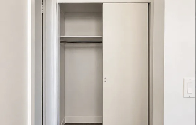 Studio, 1 bath, $3,050, Unit 82