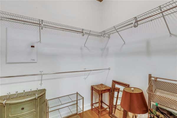 645 W 9th St