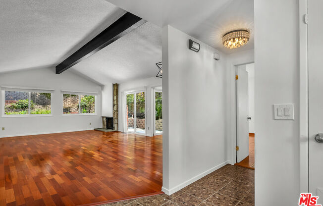 4076 TROPICO WAY