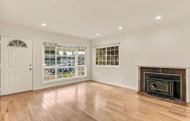 Updated Kitchen & Classic charm in Santa Clara