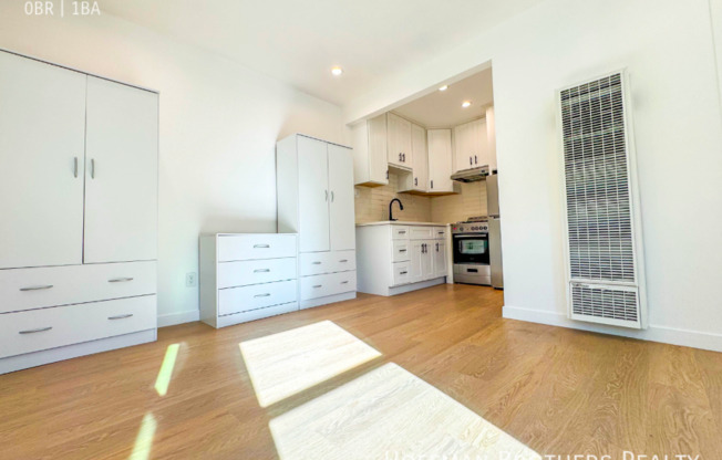 1508 3/4 MAPLE ST