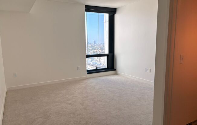 1 bed, 1 bath, 830 sqft, $3,755, Unit 1911