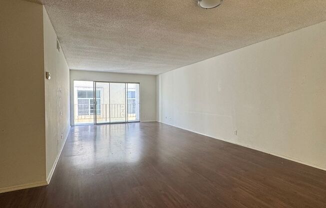 131 N. Orlando Ave Los Angeles, CA 90048