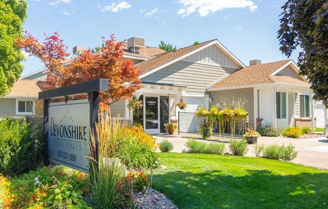 Courtyard Garden Space at Devonshire Court Apartments & Townhomes, North Logan, UT, 84341