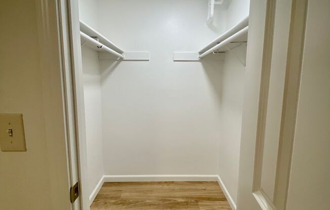 2 beds, 1 bath, 700 sqft, $1,750, Unit 001