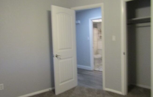 3 beds, 2 baths, $1,300