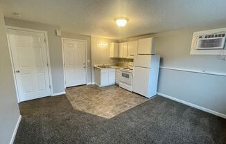 1 bed, 1 bath, $850, Unit C6