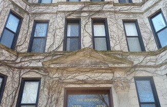 3734 N SHEFFIELD AVE