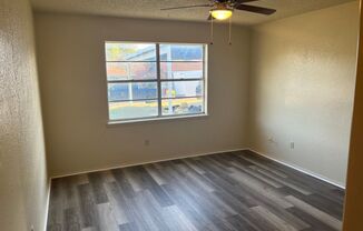 1 bed, 1 bath, $495, Unit A