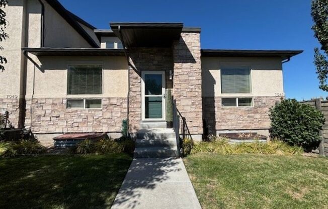 Modern West Jordan Townhouse $250 OFF NOW