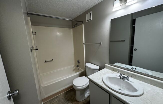 1 bed, 1 bath, 634 sqft, $859, Unit 1835 PRP
