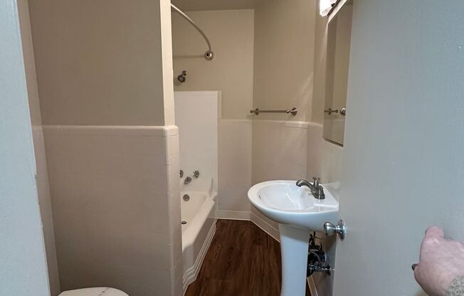 Studio, 1 bath, $1,425, Unit 212