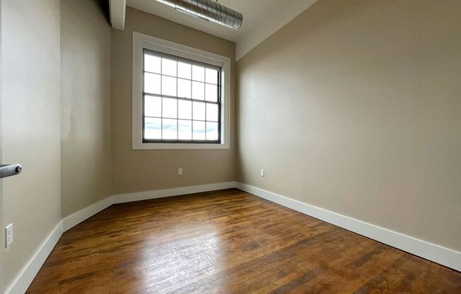 2 beds, 2 baths, 957 sqft, $2,400, Unit UNIT 611