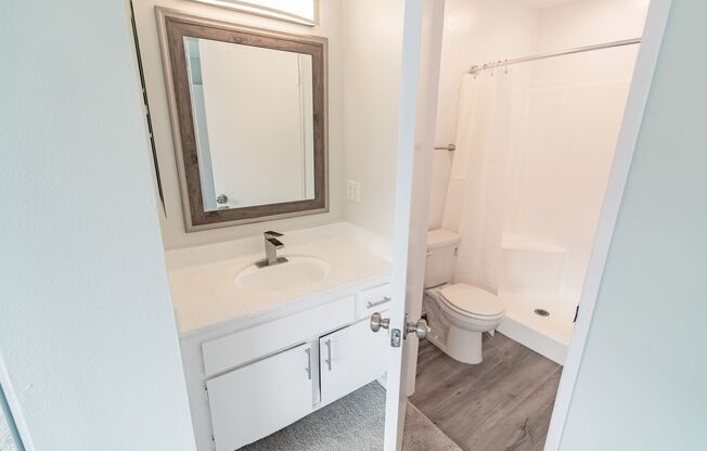 2 beds, 2 baths, 900 sqft, $2,198, Unit 212