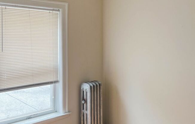 3 beds, 2.5 baths, 1,200 sqft, $3,250, Unit 3922-1