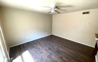 1 bed, 1 bath, $895, Unit Unit 5