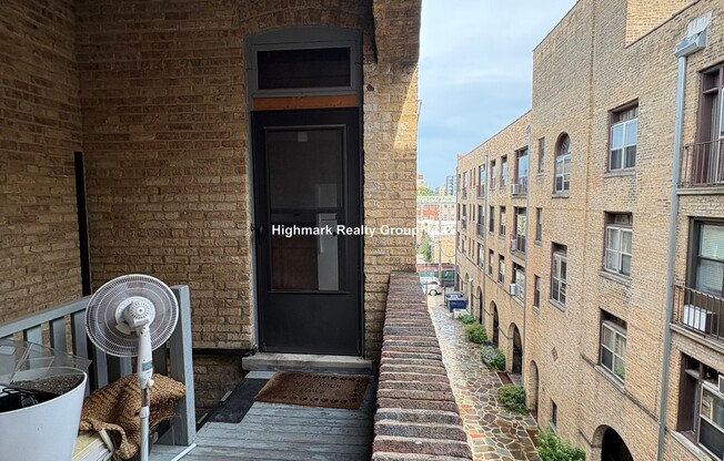 907 Elmwood Ave